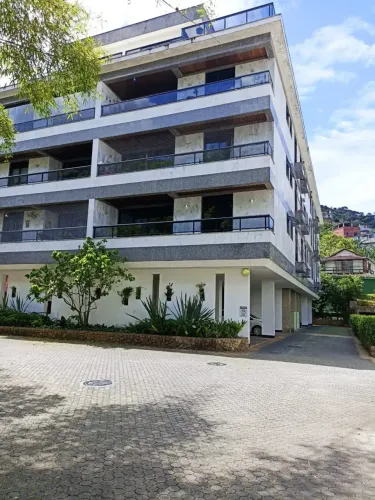 Imóvel para venda possui 115 metros quadrados com 3 quartos em Retiro - Petrópolis - RJ