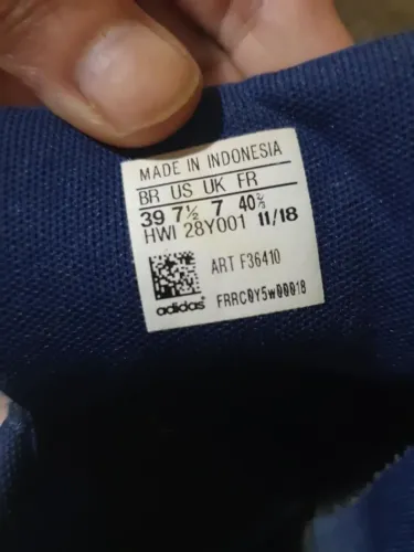 Tênis Adidas semi novo