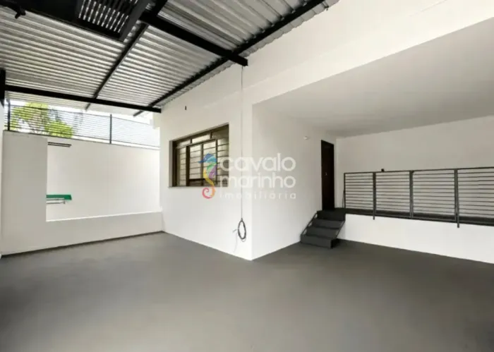 Ponto comercial para alugar de 3 quartos e 2 vagas, 222m² - Jardim Irajá.
