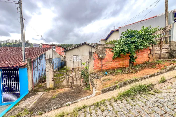 Casa de vila para venda em Quarta Divisão com 4 quartos, 99m²