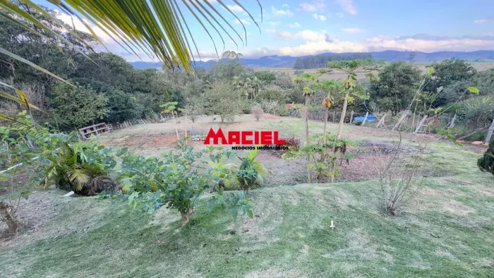 Um Verdadeiro Refúgio em Meio à Natureza | Chácara Completa com 2.000m²