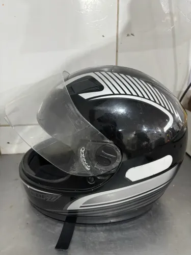 Capacete de Moto usado
