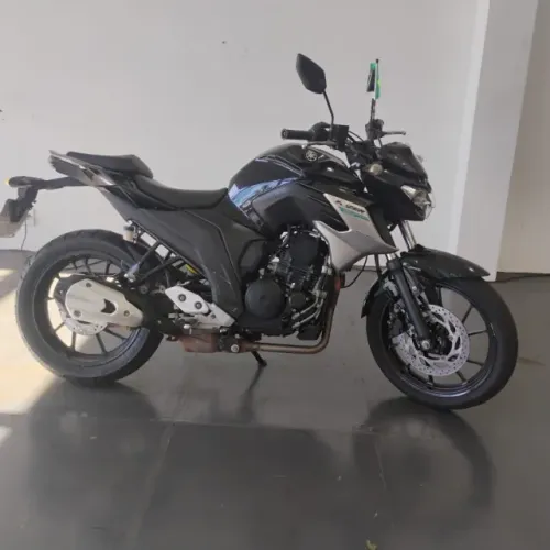 Fazer Flex Preta 2021