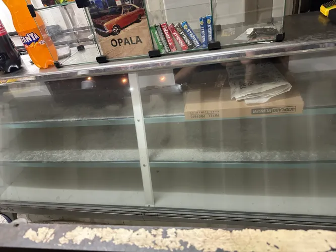 BALCAO REFRIGERADO (FREEZER EXPOSITOR)