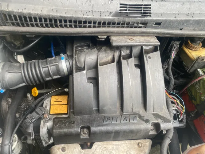 Tampa do motor Fiat fire 1.4