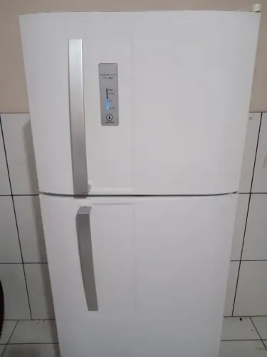 Geladeira Electrolux Frost Free funcionando