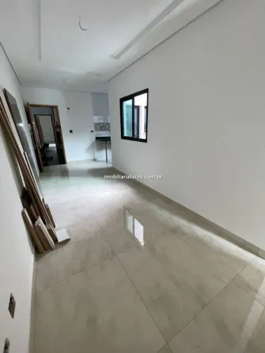 Apartamento à Venda em Bangú, Santo André | 2 Dormitórios, 1 Suíte e Elevador!