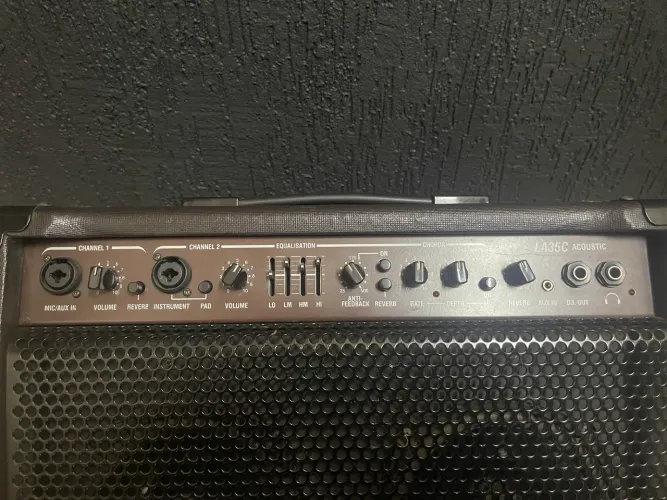 Amplificador Laney La35c Acoustic Para Violão E Voz - Usad0! Marrom 120v 