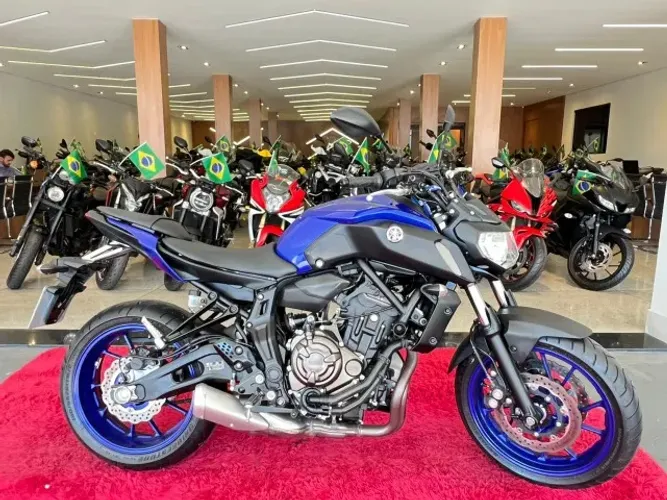 YAMAHA MT 07 (ABS)