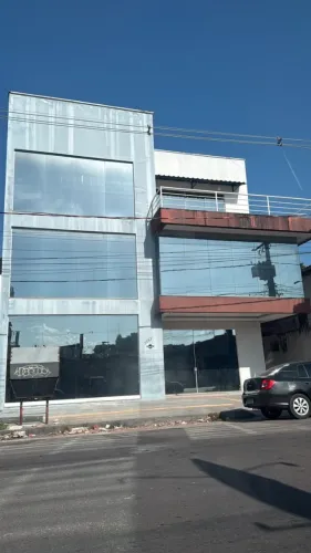Alugo - Prédio Comercial com aproximadamente 750m²