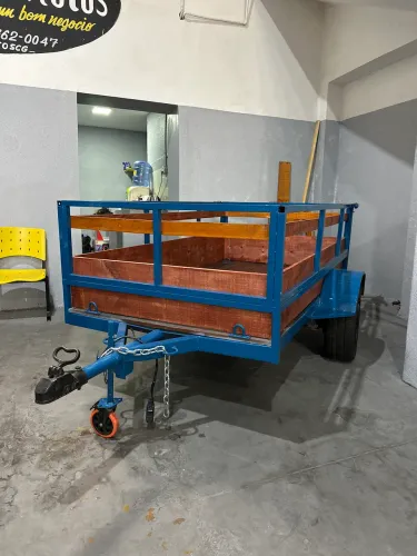 Reboque novo e reforçado