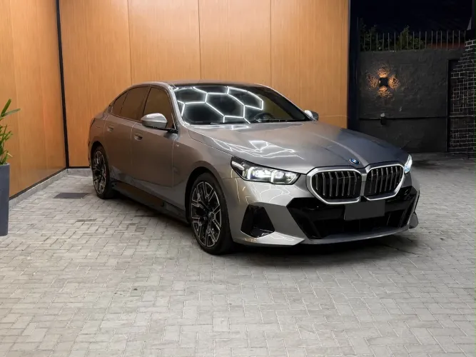 BMW 530E M Sport 2.0 Turbo Híbrido Aut. 2025