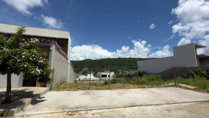 Grande oportunidade em ótima localização aceito VEICULO 