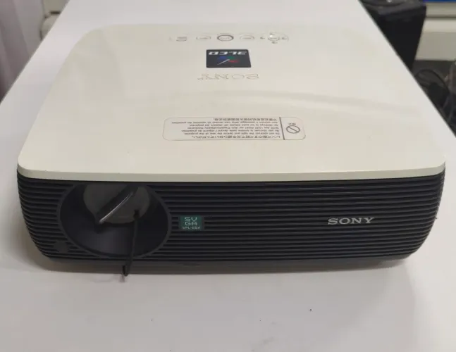 Projetor SONY COM DETALHES 