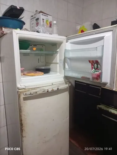 GELADEIRA 