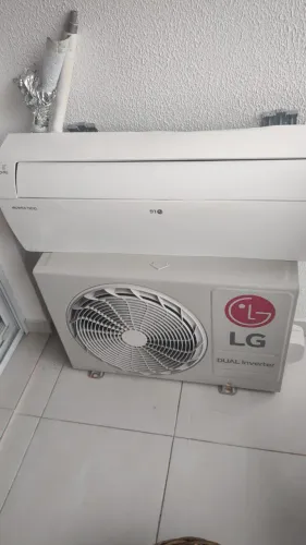 Ar Condicionado LG Dual Inverter (precisa trocar serpentina interna)