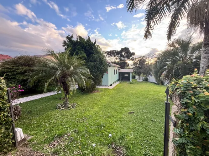 Vendo terreno 1300m2 com Casa construída