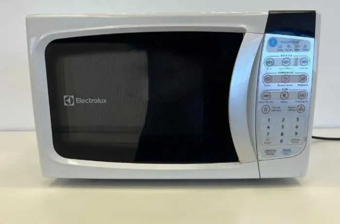 Micro-ondas Electrolux MTD30 20L 220V - Funcionando Perfeitamente
