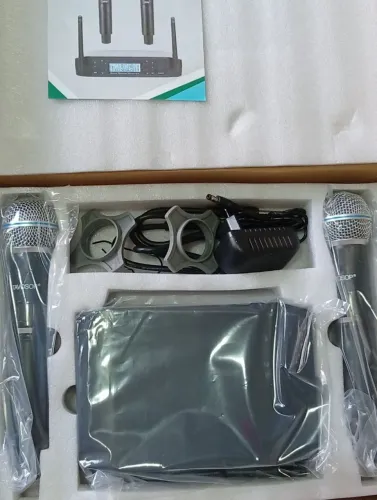 Microfone . Kit de microfone completo. Novo na caixa 