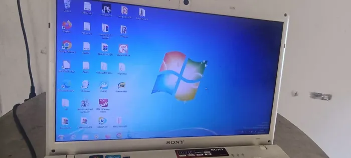 Notebook SONY VAIO CORE i3 