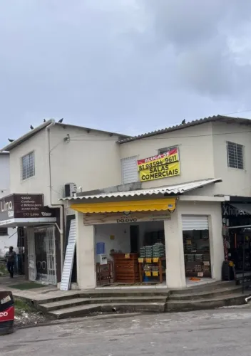 Vendo 2 (duas) loja térreas e 2 (duas) primeiro andar