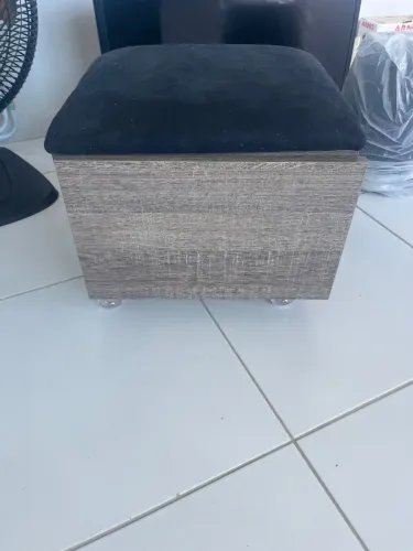 Puff com espaço interno 