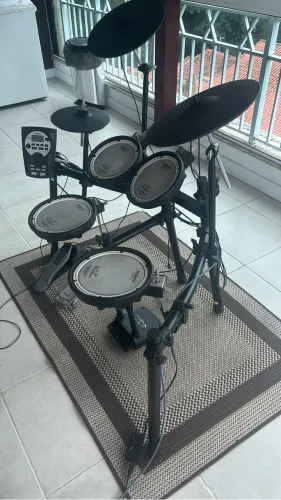Roland TD11KV Pefeitas condições