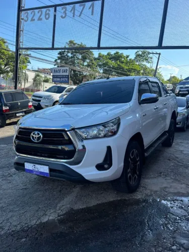 Toyota Hilux CD SRV 4X4 2.8 TDI Diesel Aut. 2021 !! RACE CAR !!