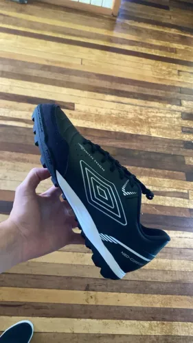 Chuteira Society Umbro Neo-Comfort