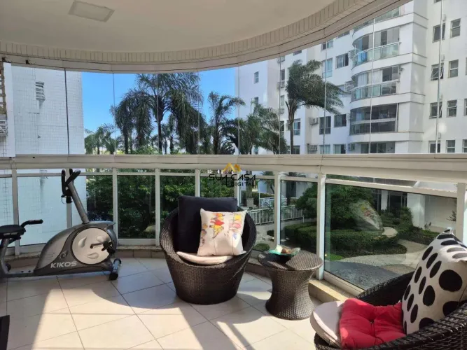 Barra da Tijuca | Condomínio Front Lake. Apartamento 2 quartos, sendo 1 suíte. REF: BAAP42