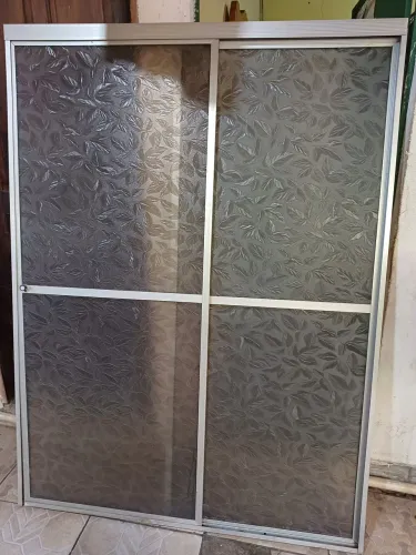 Porta box alumínio acrílico 