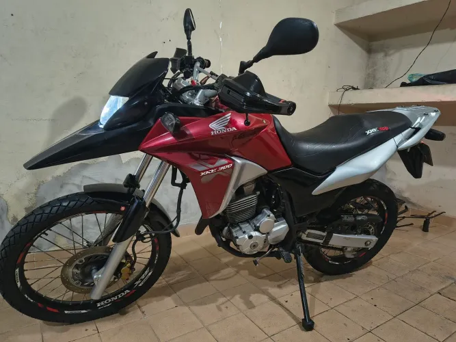 XRE 300 2014