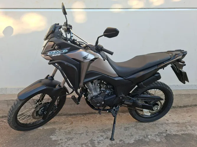Sahara 300 2024 apenas 7200mil km rodados