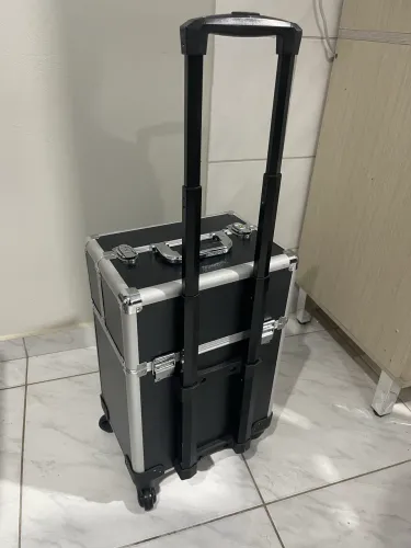 Mala maquiagem profissional