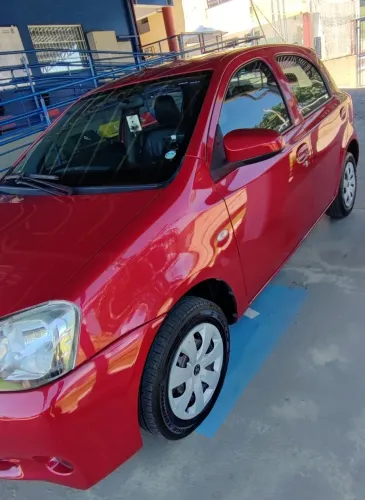 Toyota Etios X 1.3 Flex 16V 5P Mec. 2014