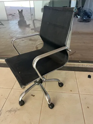 Cadeira de Escritório Diretor Giratória Mesh