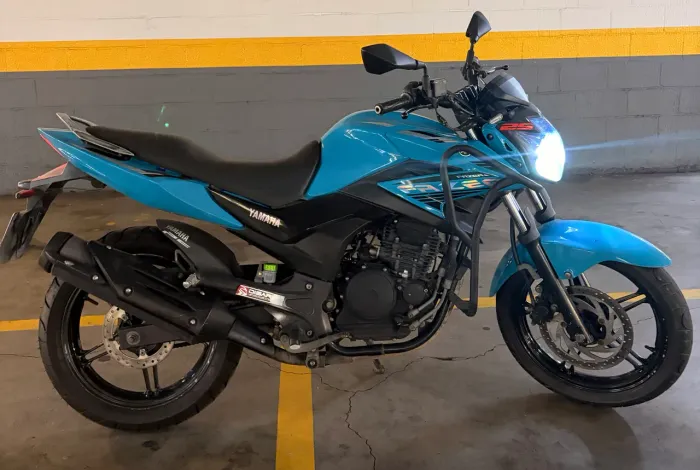(Extra) yamaha Fazer 250 excelente estado de conservação e baixo km