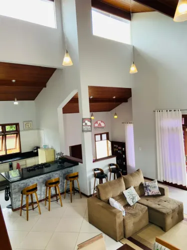 Casa à Venda 3 Dormitórios no Bairro Indaiá Caraguatatuba