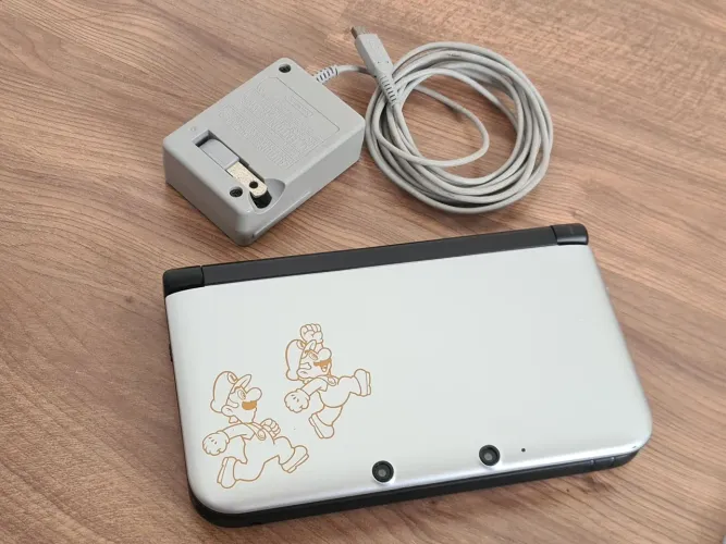 Nintendo 3DS XL edição especial (desbloqueado)