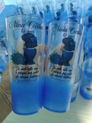 Copos personalizados em acrílicos