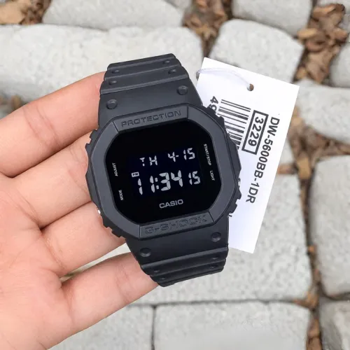 Relógio G-shock DW5600 preto prova dágua 