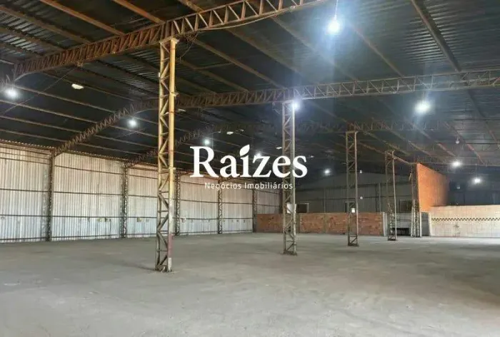 Galpão Comercial/Industrial à venda em Uberlândia em frente à BR 050