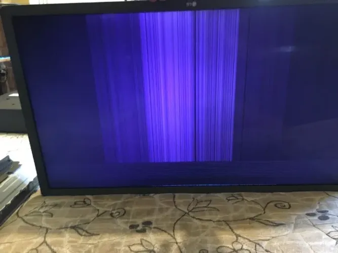 TV Smart LG 32 polegadas com defeito