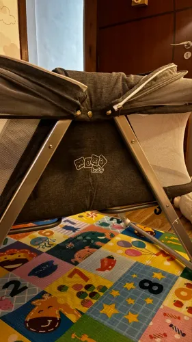 Berço Moisés Portátil com Balanço Comfy Maxi Baby - Até 9kgs (NUNCA USADO)