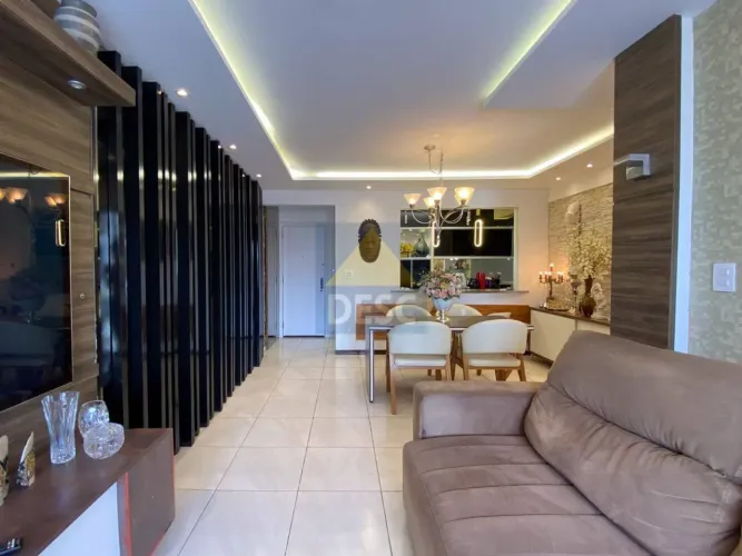 Apartamento com 3 dormitórios na quadra mar para locação anual em Balneário Camboriú