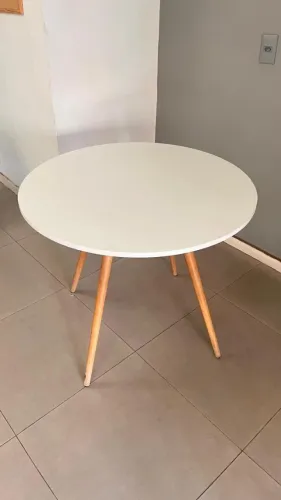mesa redonda pé palito 4 lugares