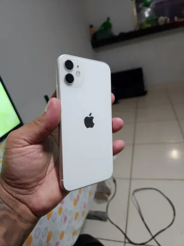 IPhone 11 64 gigas..todo original! Tudo ok, sem detalhes