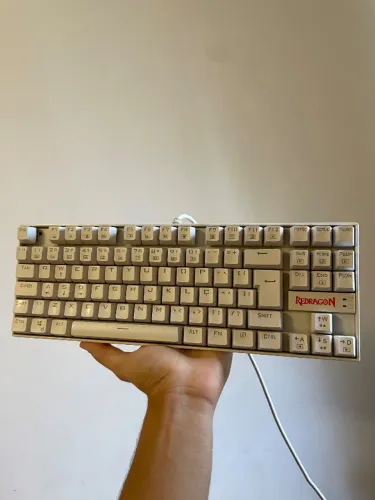 Teclado Redragon Kumara branco led vermelho funcionando 100%