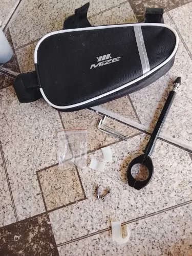 Vendo bolsinha de bike, anteninha completa