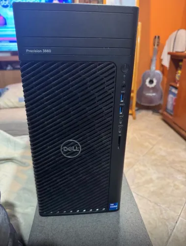 Desktop Dell Precision 3660